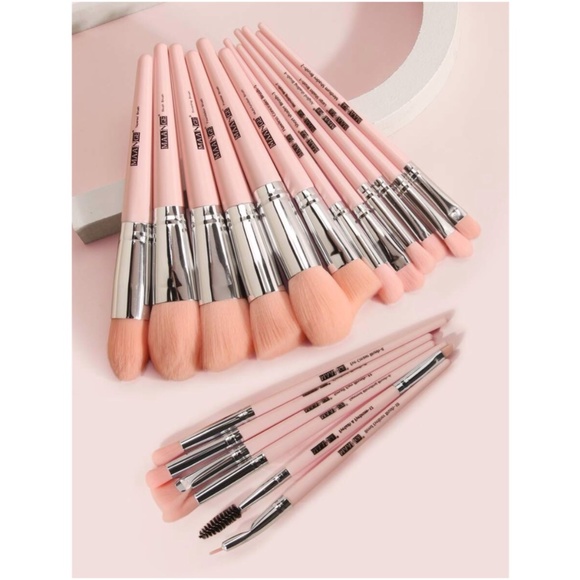 18 piece makeup brush set eyeshadow blush - Picture 1 of 9